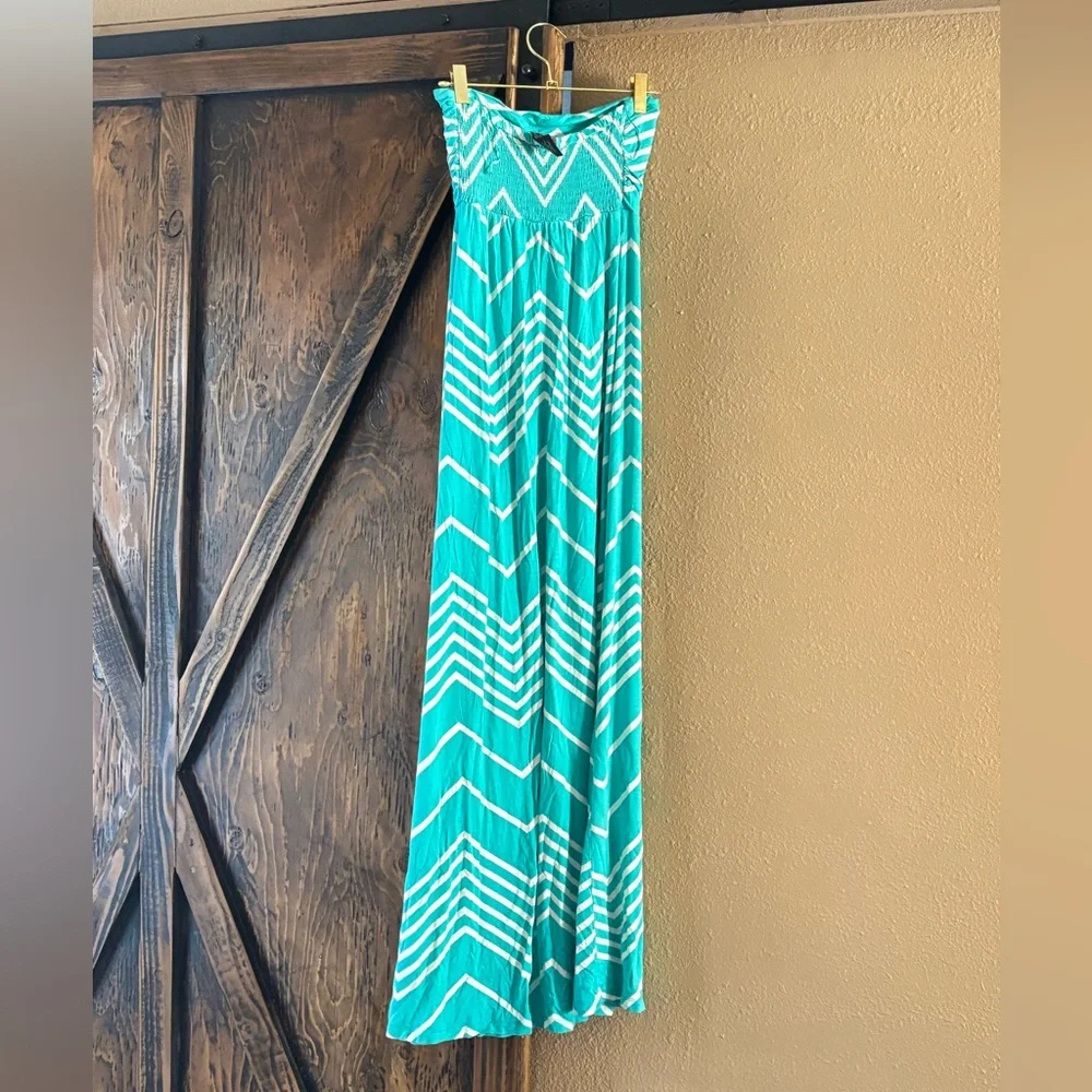 Strapless Chevron Patterned Dress in Teal - Picture 2 of 4